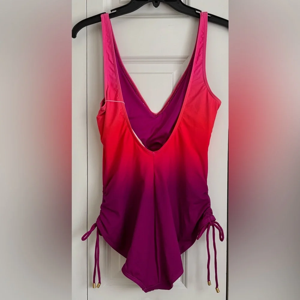 Contours by Coco Reef Swimwwear Magenta size 14/38C Underwire One piece Swim - Picture 3 of 9